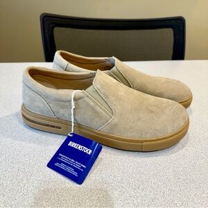 Birkenstock Oswego Suede Slip On Casual Shoes Sandcastle Men’s Size 9 EU 42 NEW